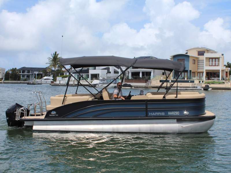 Harris 230 Sunliner Pontoon