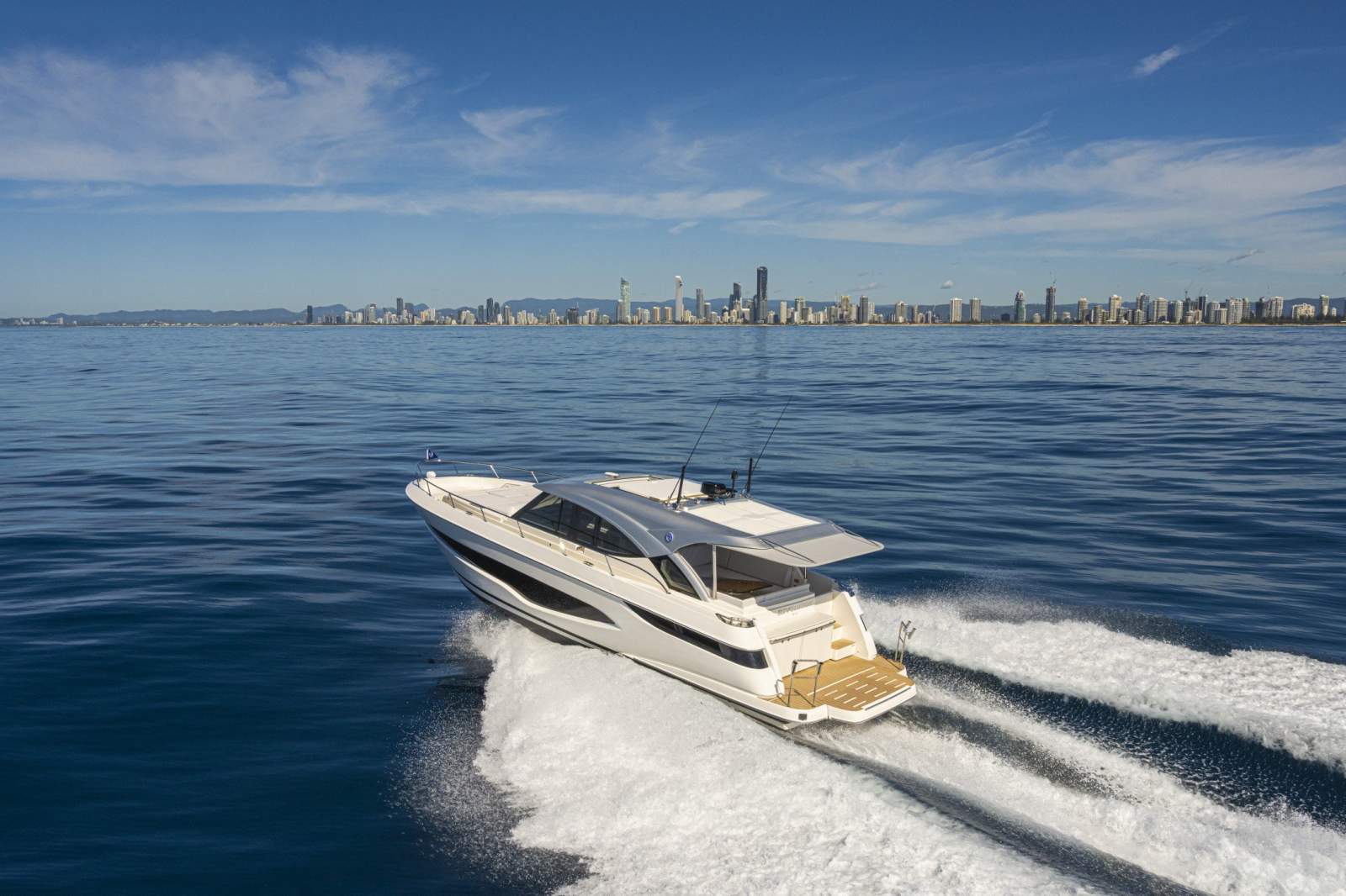 Riviera 4300 Sports Express