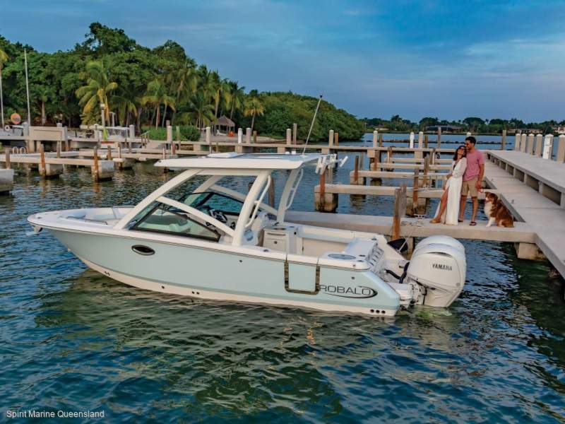 Robalo R257 Dual Console