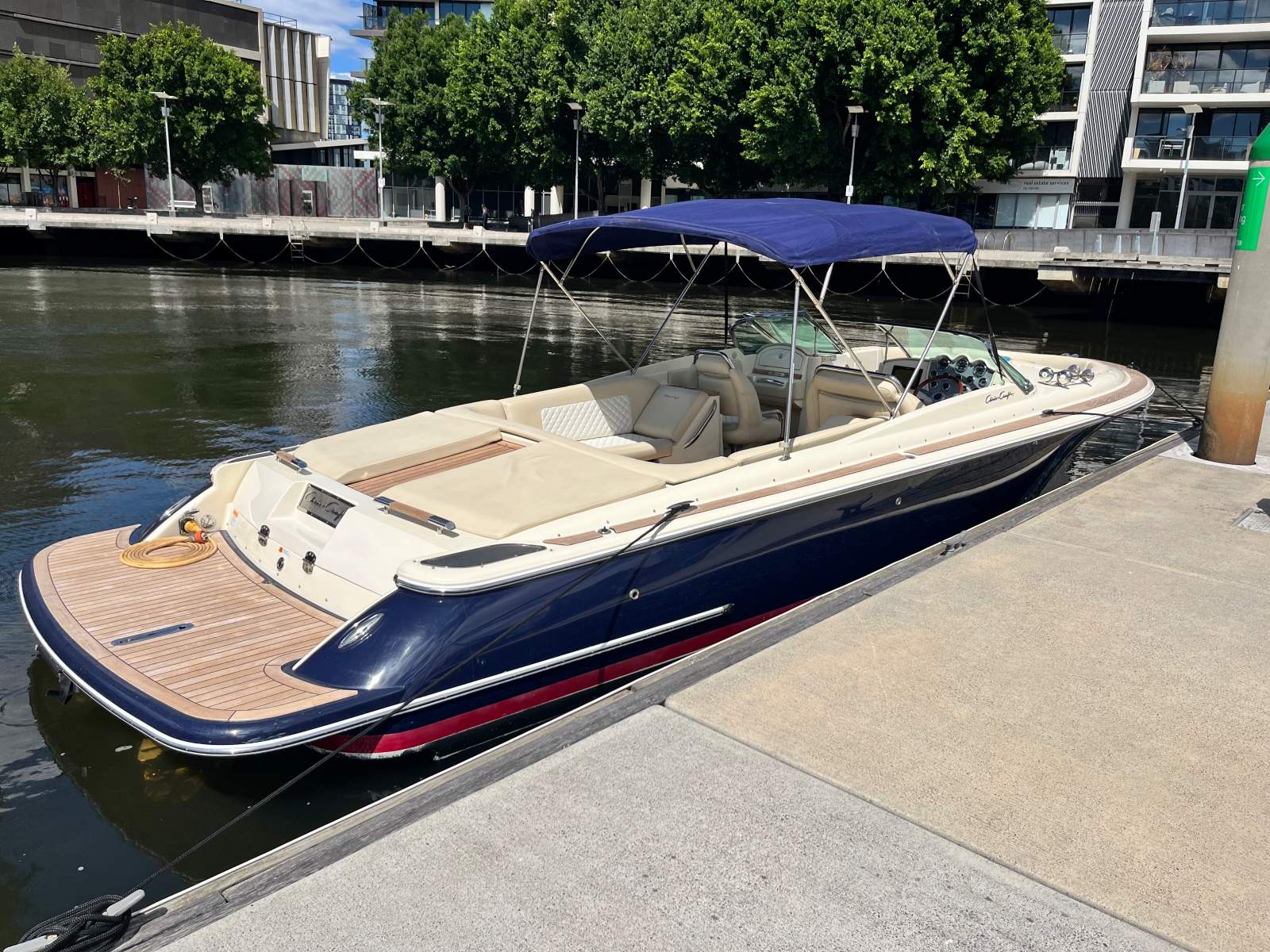 Chris Craft Launch 28 Heritage Edition