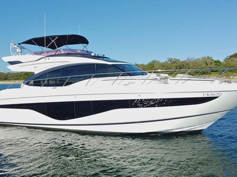 Princess S62 Sports Flybridge