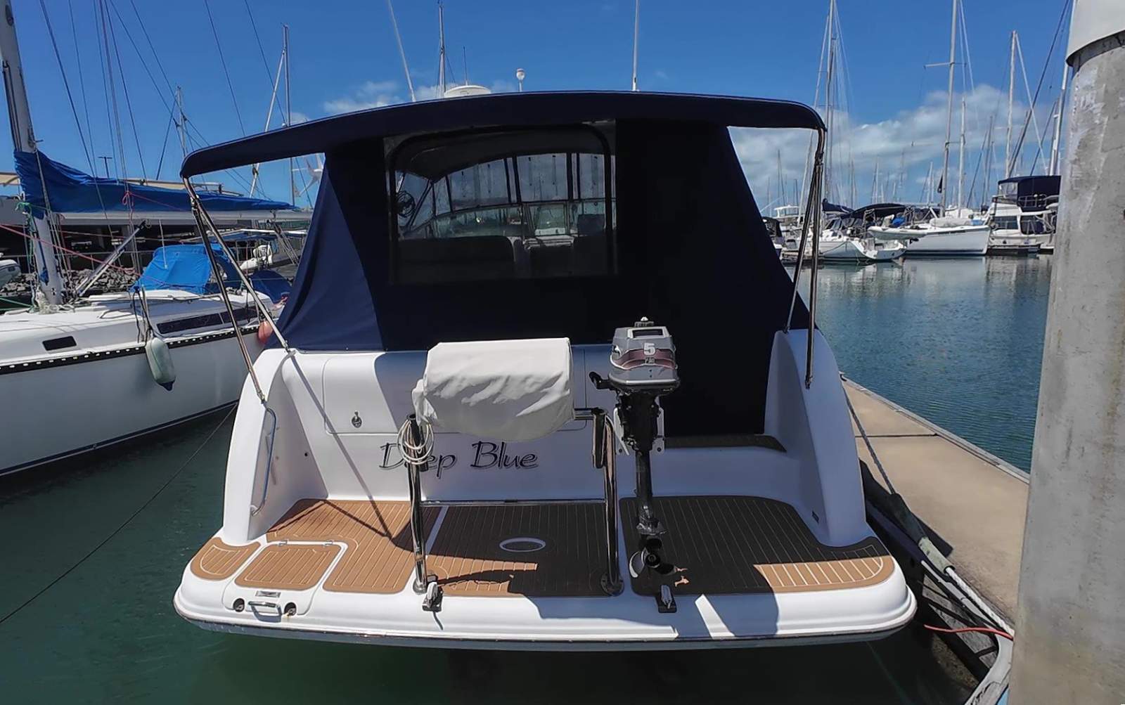 Mustang 3800 LE Sportscruiser - Twin Volvos, Thruster, Genset