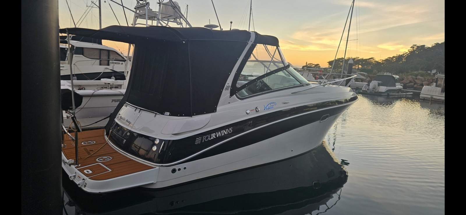 Four Winns Vista 288 - REPOWERED