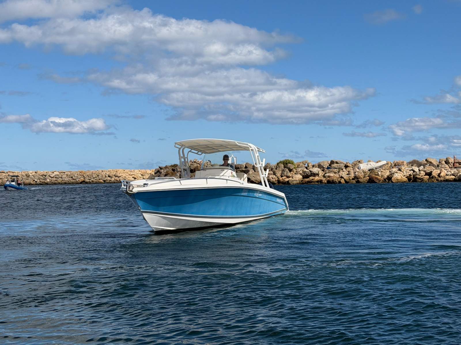 Al Dhaen 360 SF Wavebreaker