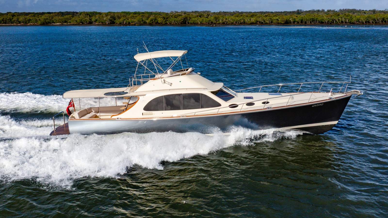 Palm Beach Motor Yachts 50 Flybridge