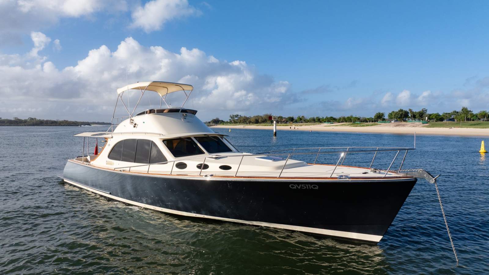 Palm Beach Motor Yachts 50 Flybridge