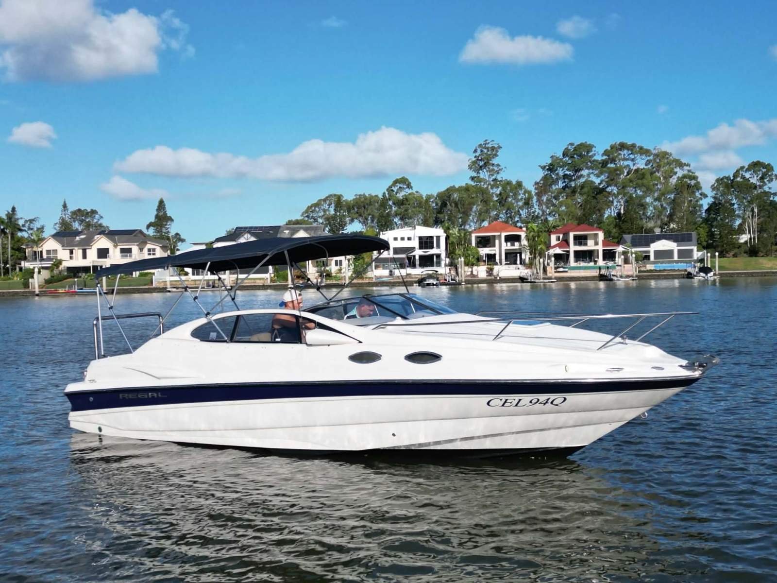 Regal 2550 LSC Cuddy Cabin
