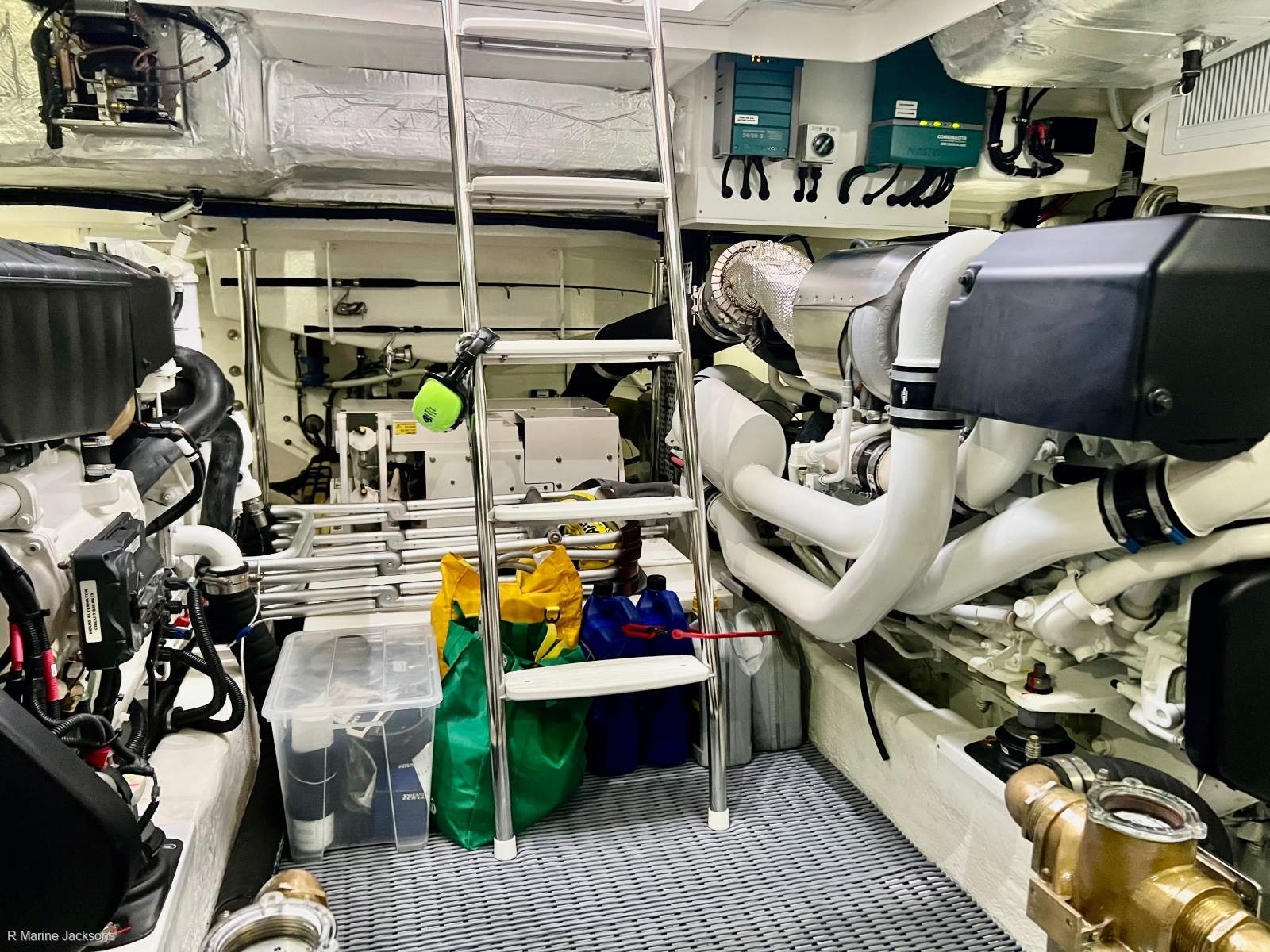  Riviera 50 Sports Motor Yacht Boat Brokers of Tasmania