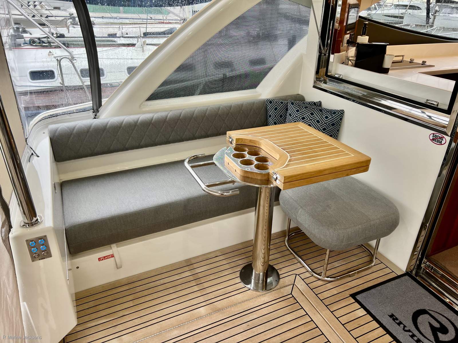  Riviera 50 Sports Motor Yacht Boat Brokers of Tasmania