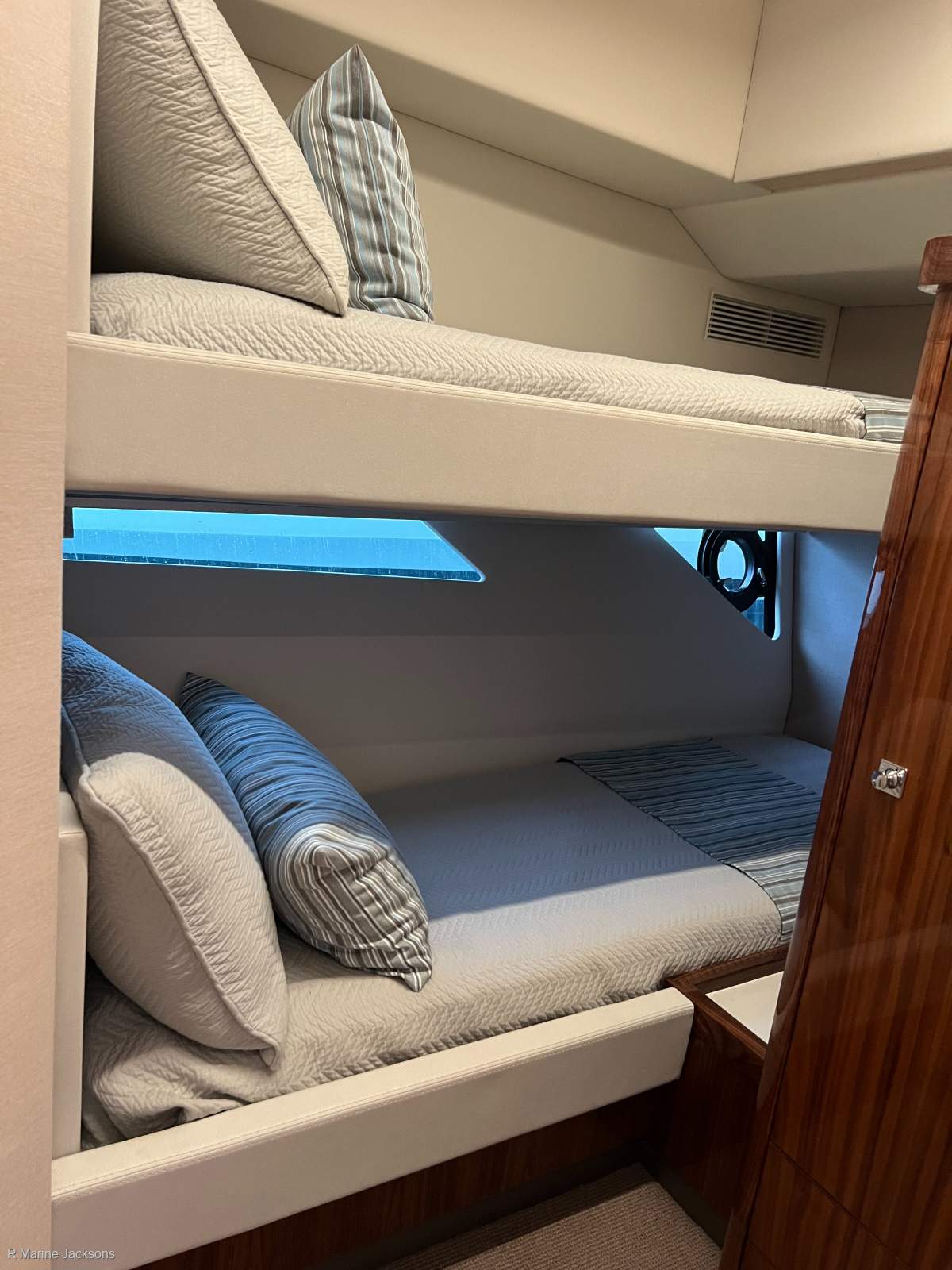  Riviera 50 Sports Motor Yacht Boat Brokers of Tasmania