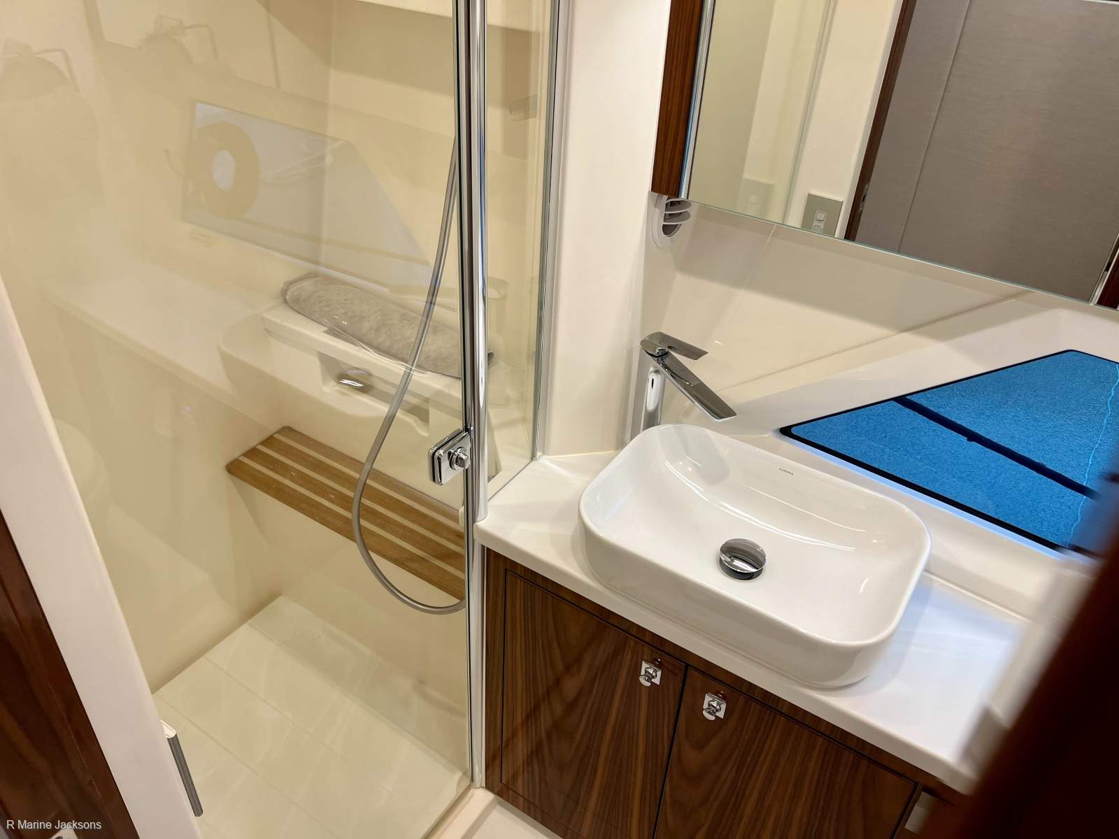 Riviera 50 Sports Motor Yacht Boat Brokers of Tasmania