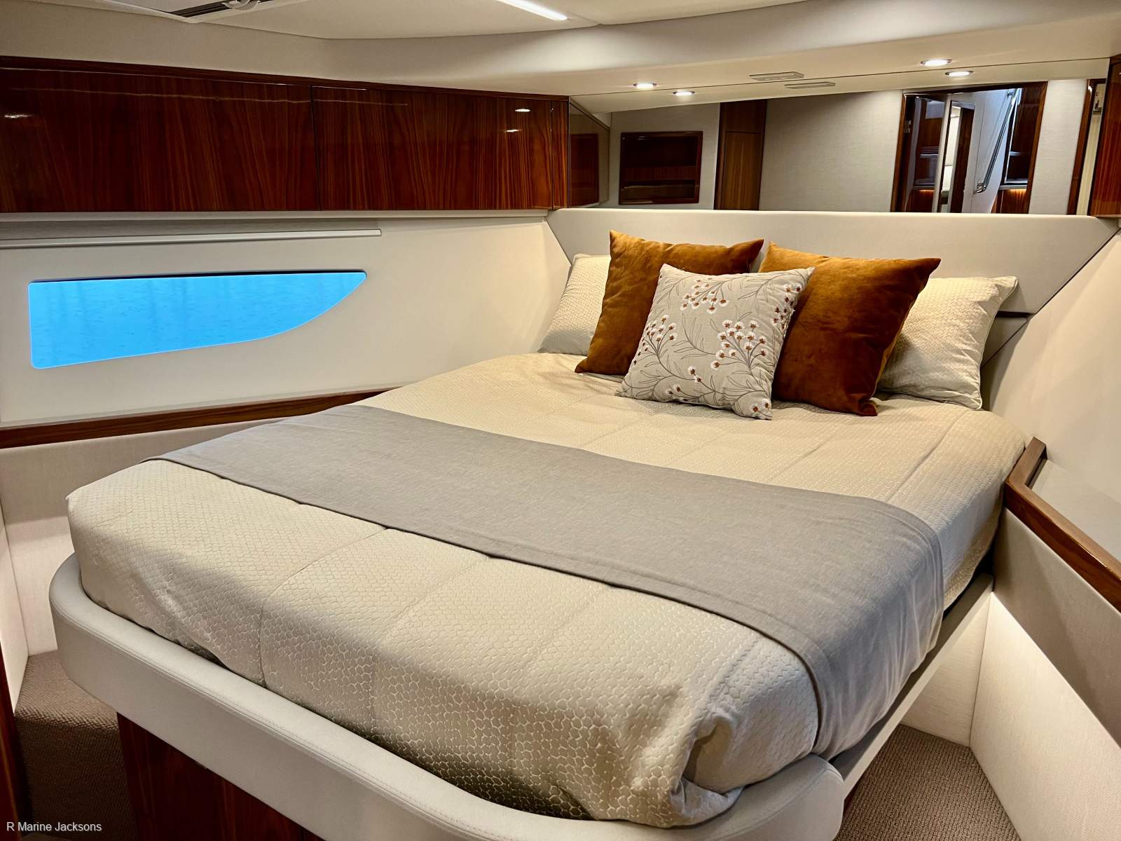  Riviera 50 Sports Motor Yacht Boat Brokers of Tasmania
