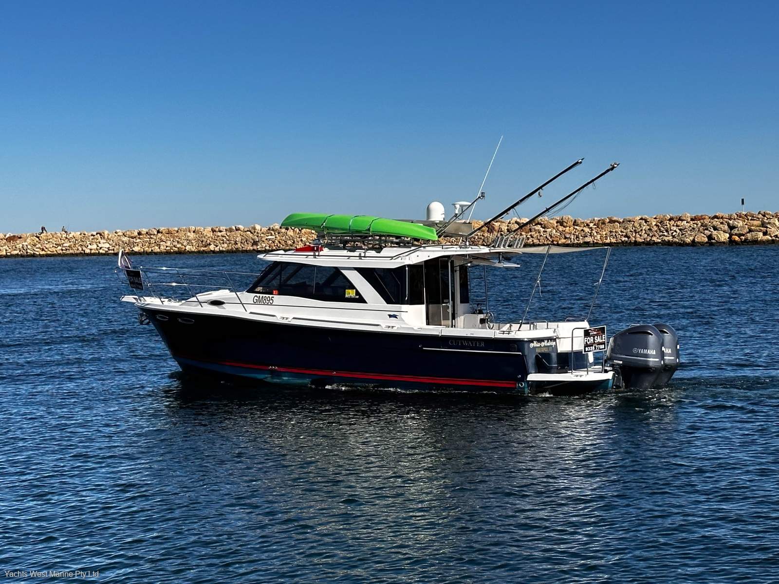 Cutwater 302 Sport Coupe Twin Yamaha 300s, Thrusters, Generator, Air Con