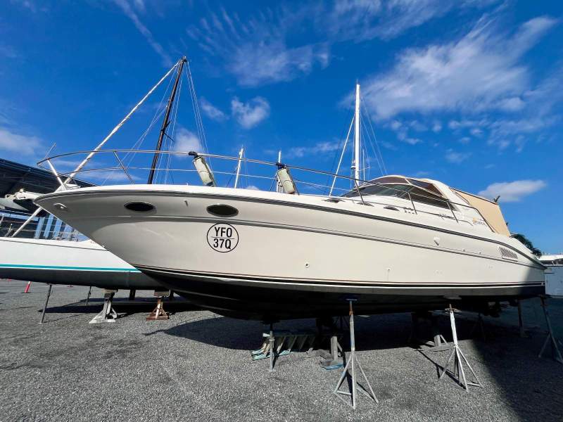 Sea Ray 370 Sundancer SHAFT DRIVE