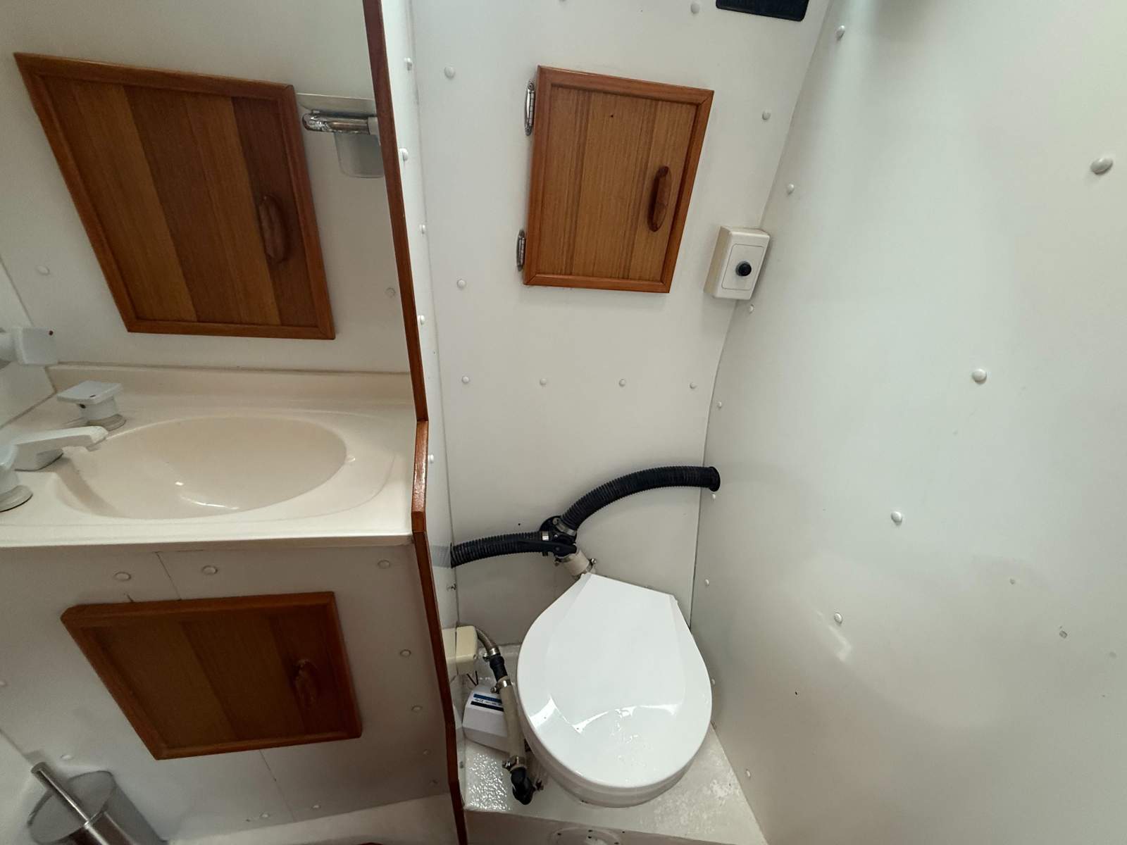 Seafarer 34 Flybridge Cruiser Sarie Marais