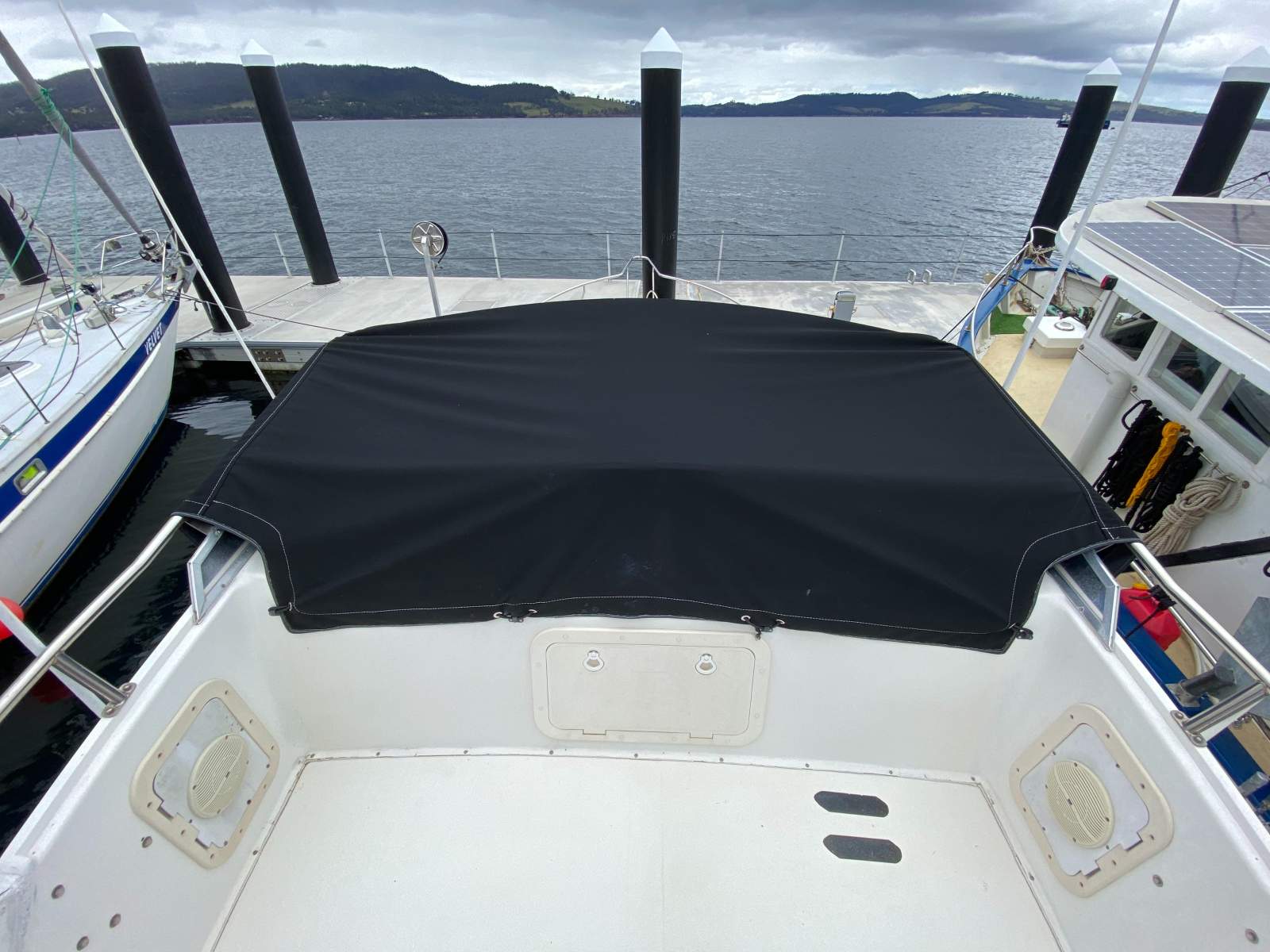 Seafarer 34 Flybridge Cruiser Sarie Marais