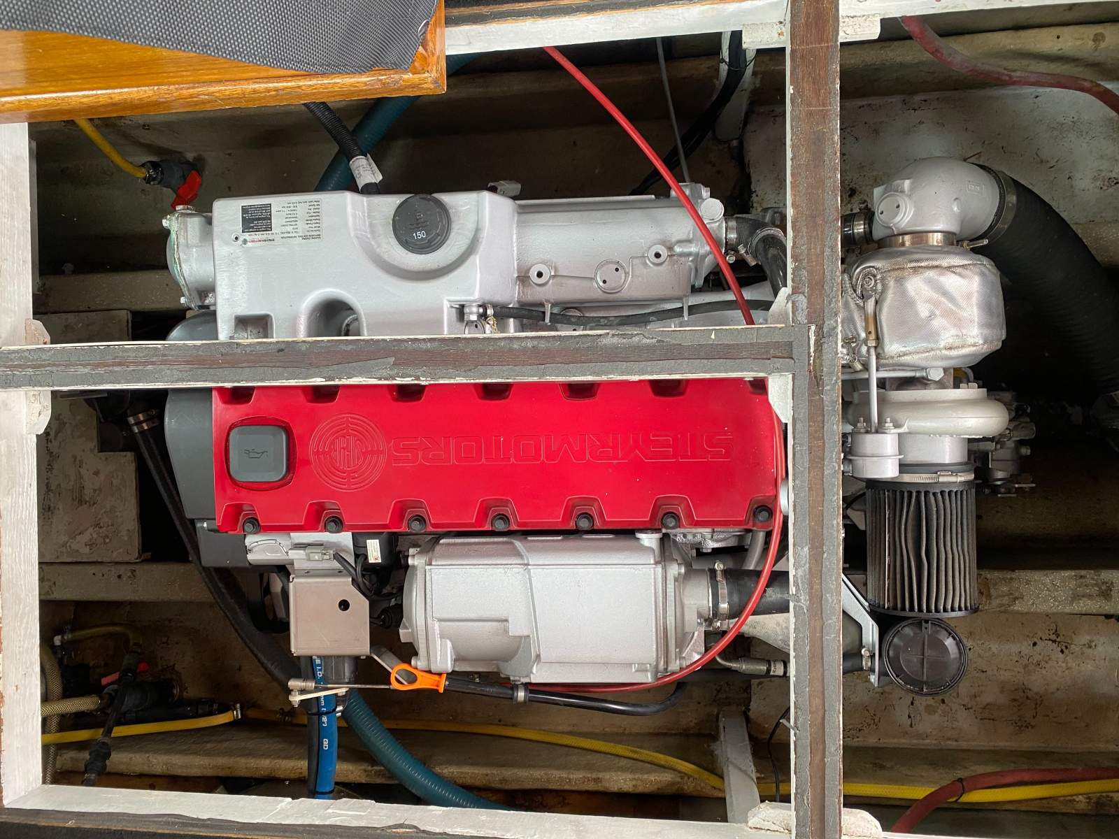 Seafarer 34 Flybridge Cruiser Sarie Marais