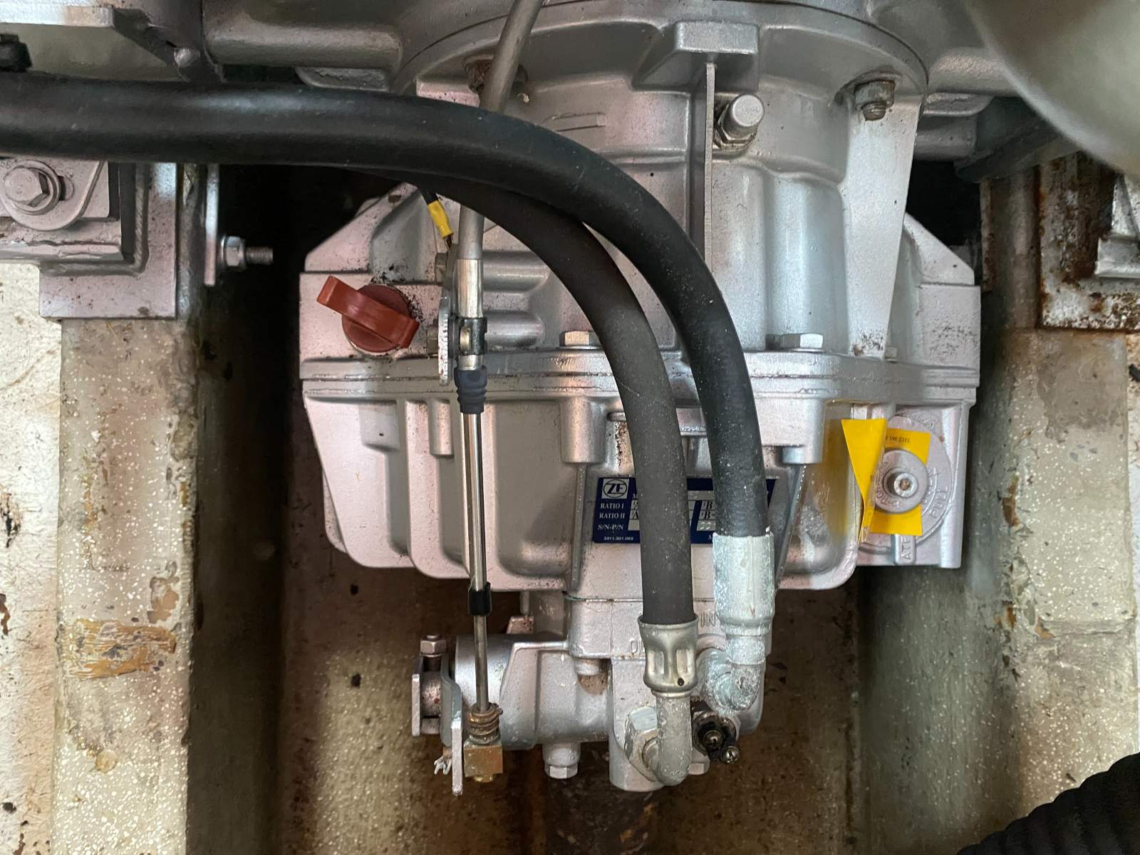 Seafarer 34 Flybridge Cruiser Sarie Marais