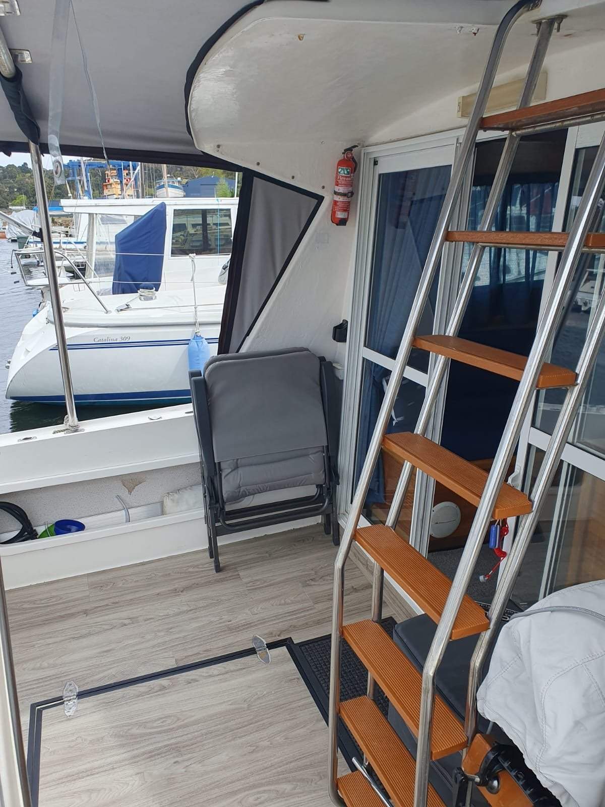 Seafarer 34 Flybridge Cruiser Sarie Marais