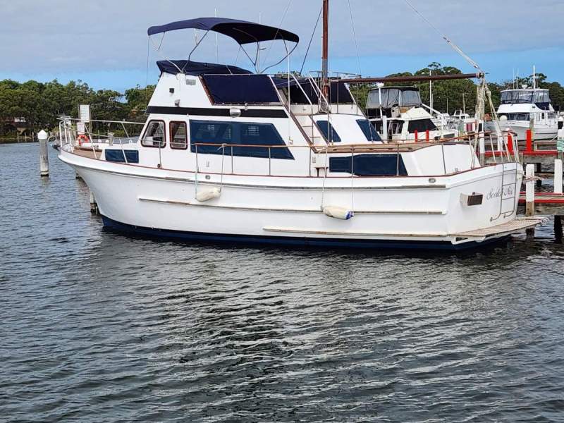 Cheoy Lee Trawler 40