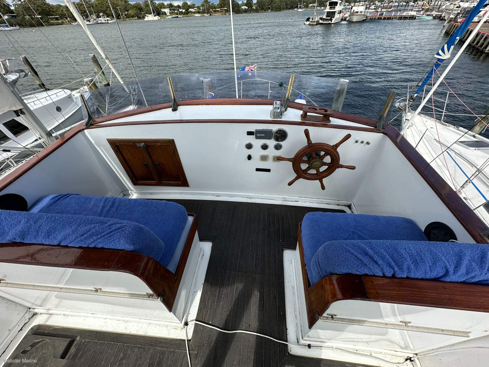 Flybridge Sloop Clipper 30 Flybridge For Sale | Webster Marine