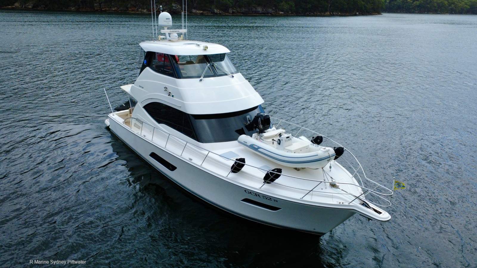 Riviera 52 Enclosed Flybridge
