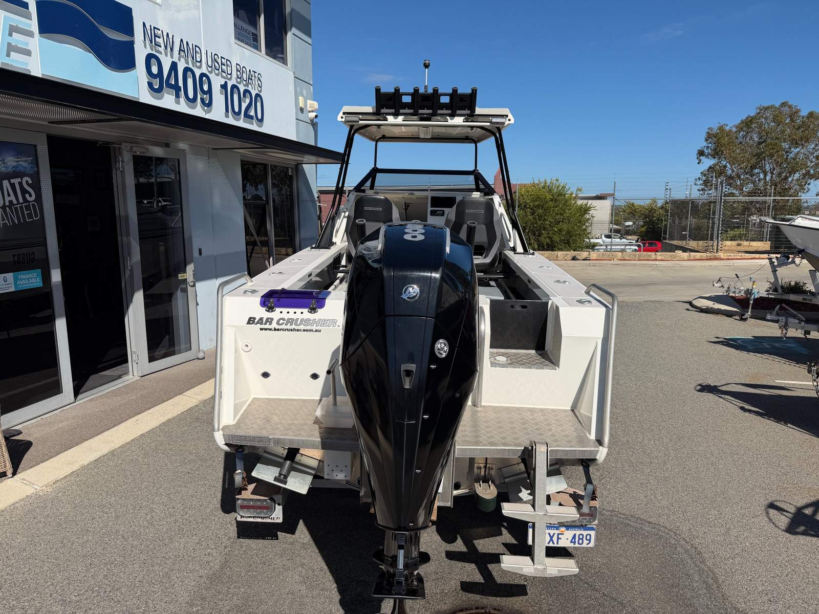 Bar Crusher 670C With Mercury 200HP 4-Stroke (166 Hours)