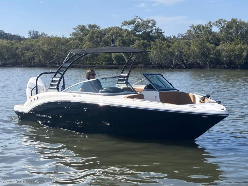 Chaparral 21 SSi Outboard Bowrider