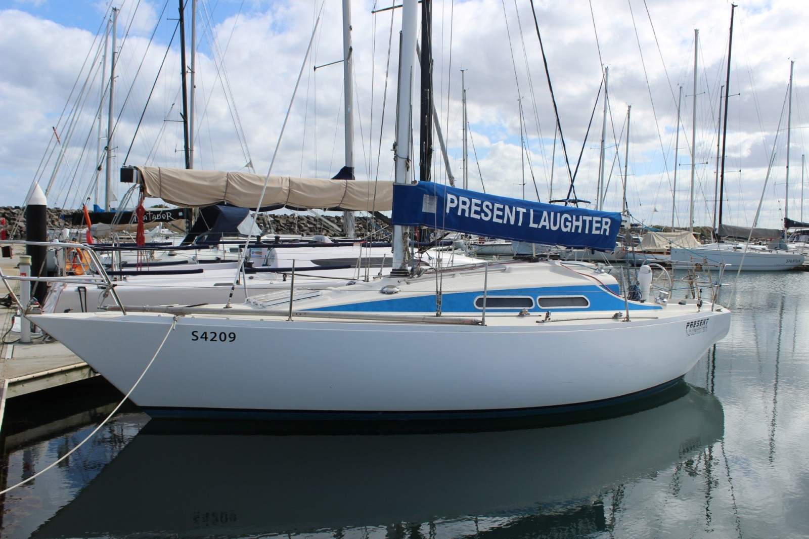 Sparkman & Stephens Defiance 30