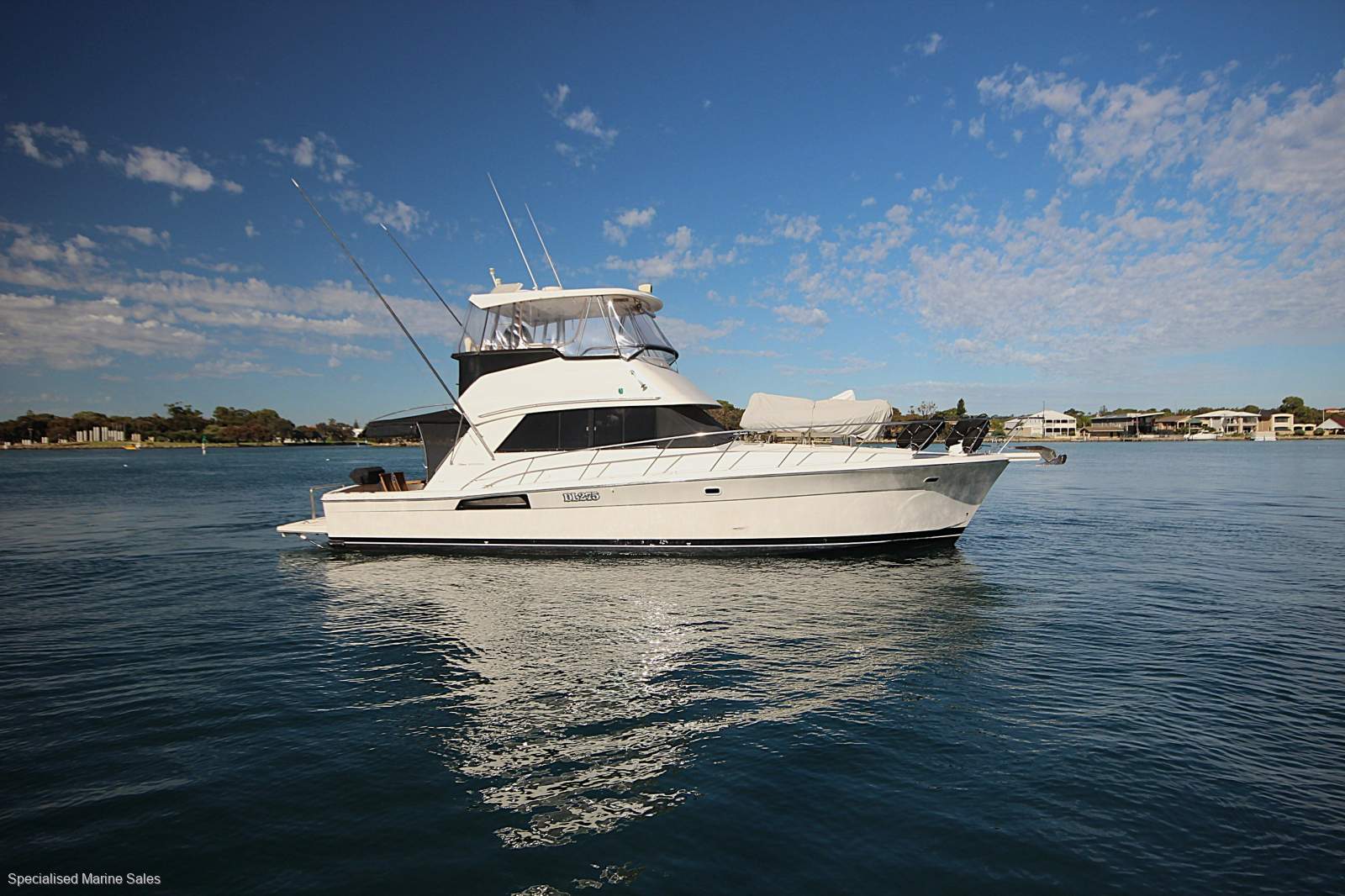 Riviera 43 Platinum *** FANTASTIC FAMILY BOAT *** $ 439,000 ***