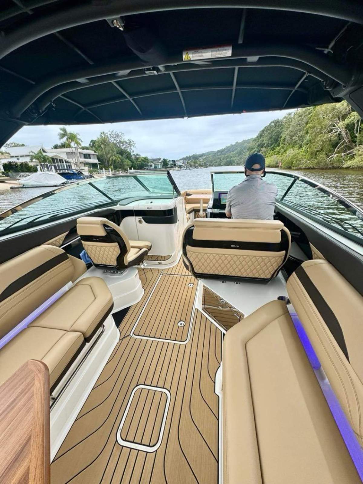 Sea Ray 280 SLX Bowrider