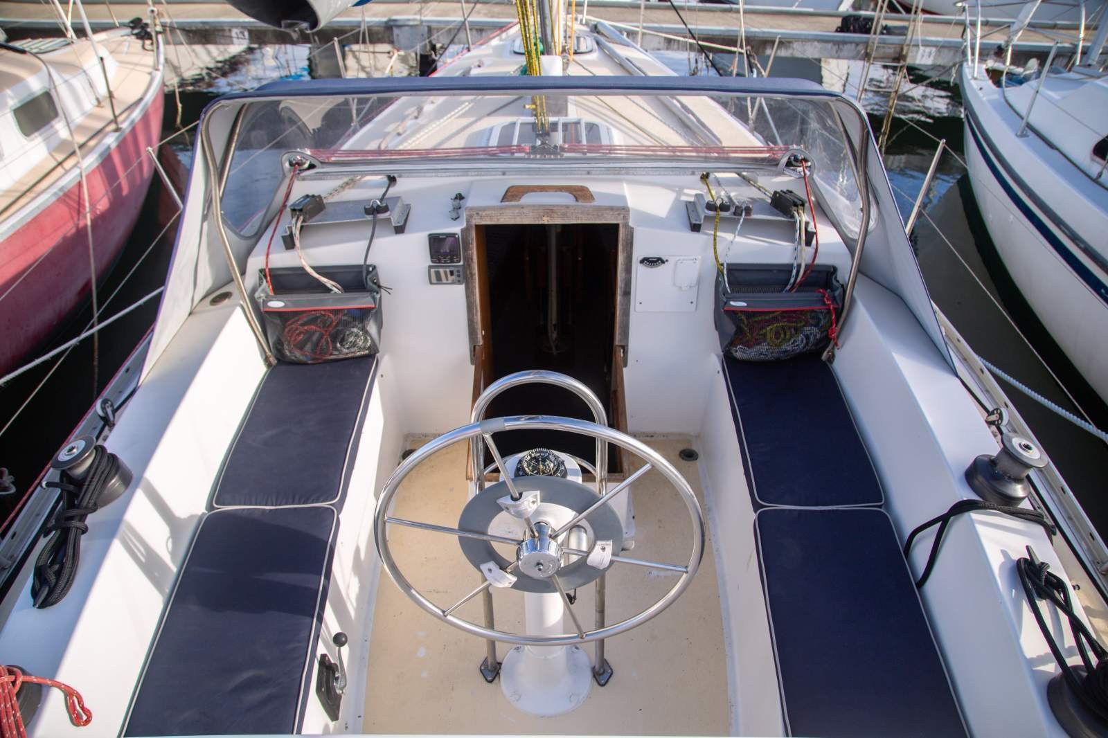 Mottle 33 Pirate II – Great Value cruising.......