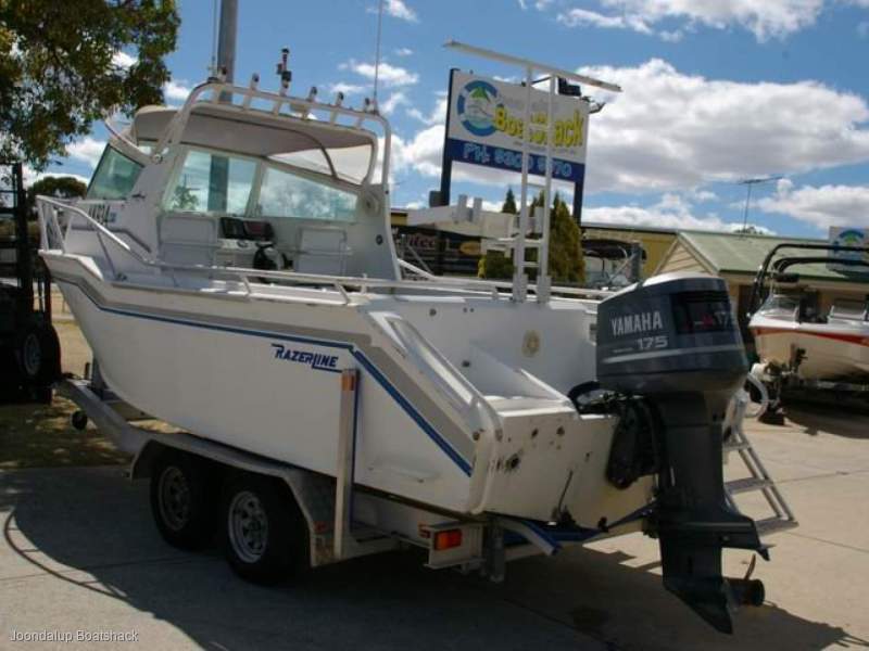 Razerline 6.3 Runabout with lock up cabin