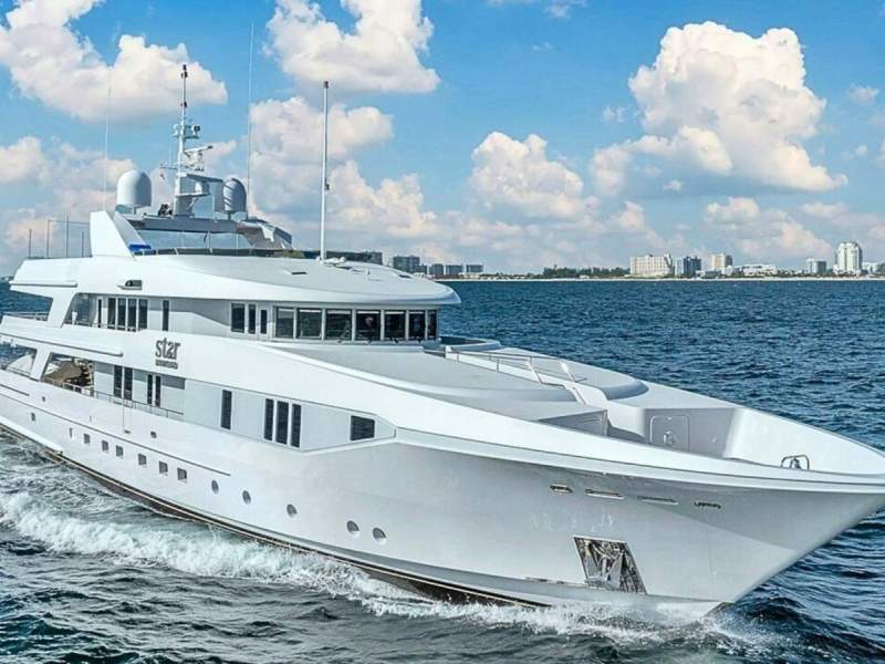 Admiral VIEW AT PALM BEACH INTERNATIONAL BOAT SHOW