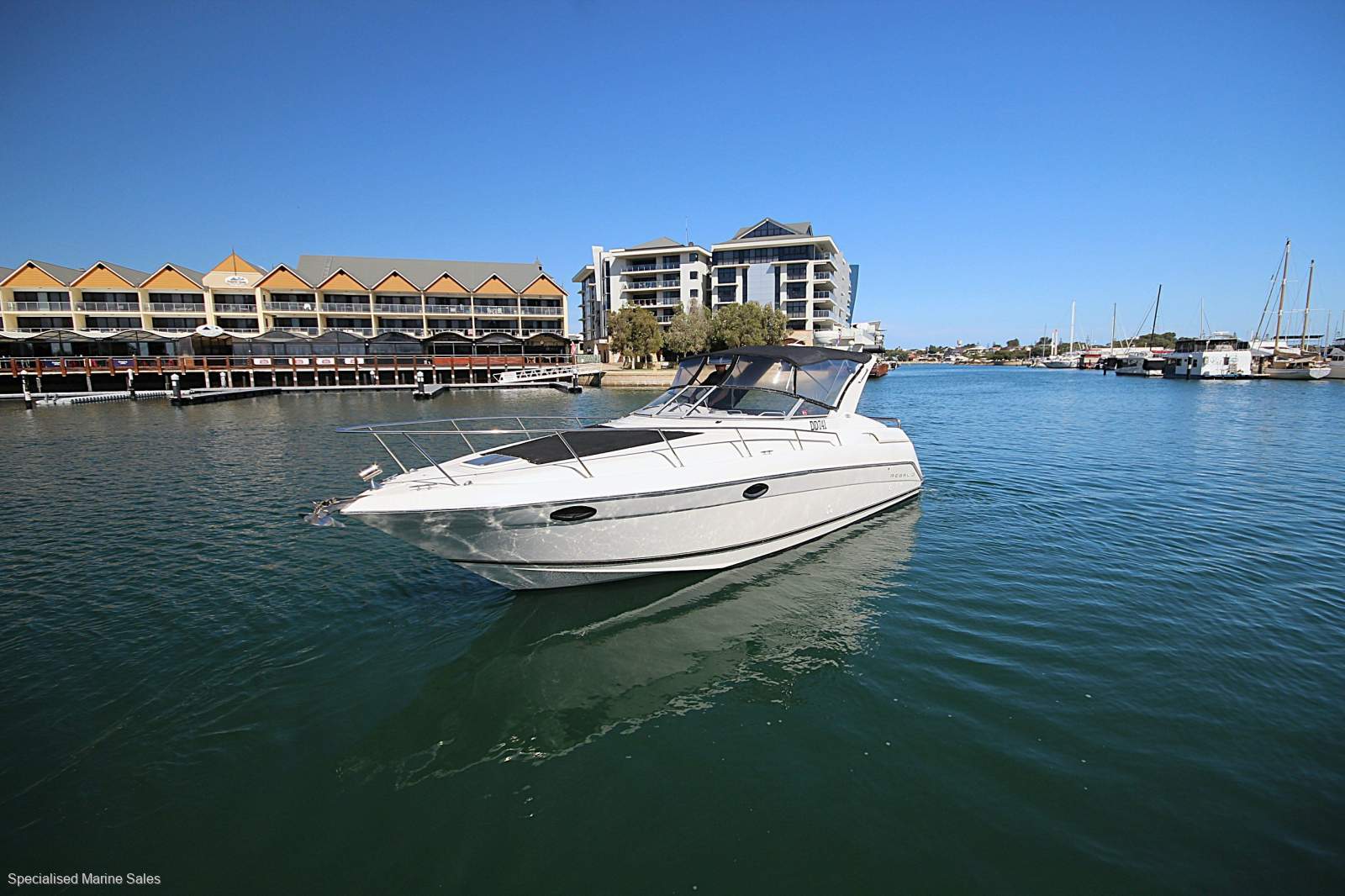 Regal Commodore 3260 *** HIGH VOLUME BOATING *** $ 79,500 ***