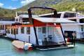 RAFFLES Houseboat Holiday Home on Lake Eildon:Raffles @ JCM @ Lake Eildon