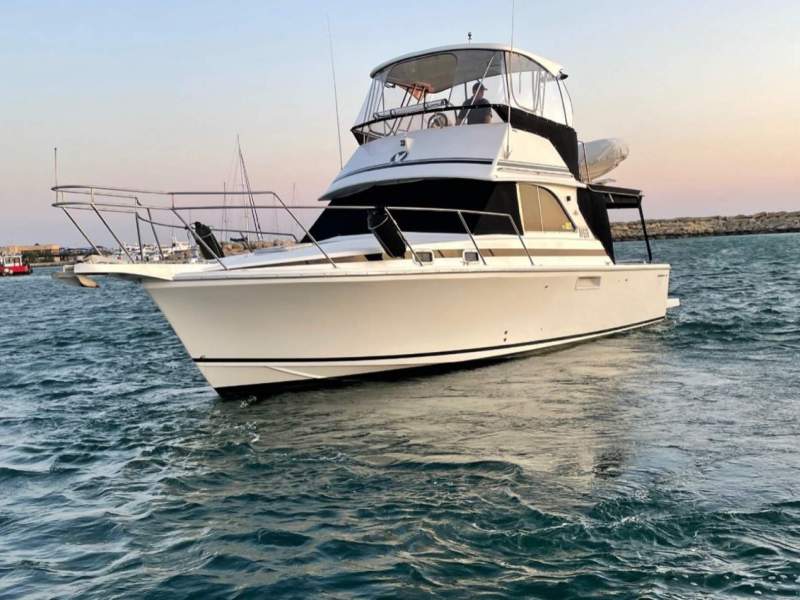 Caribbean 35 Flybridge Cruiser Mk II