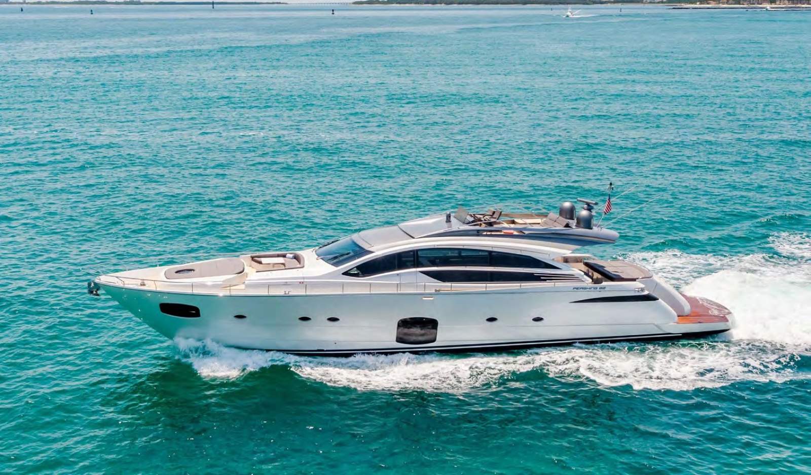 Pershing 82 VHP