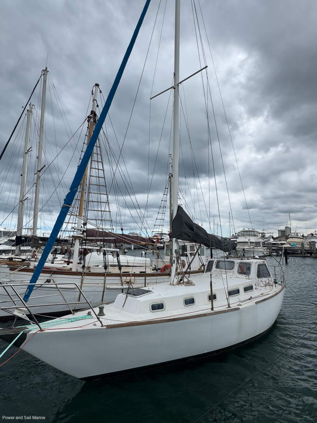 Roberts 34 Fibreglass Cruiser