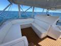 Bertram 570 Convertible:Big flybridge