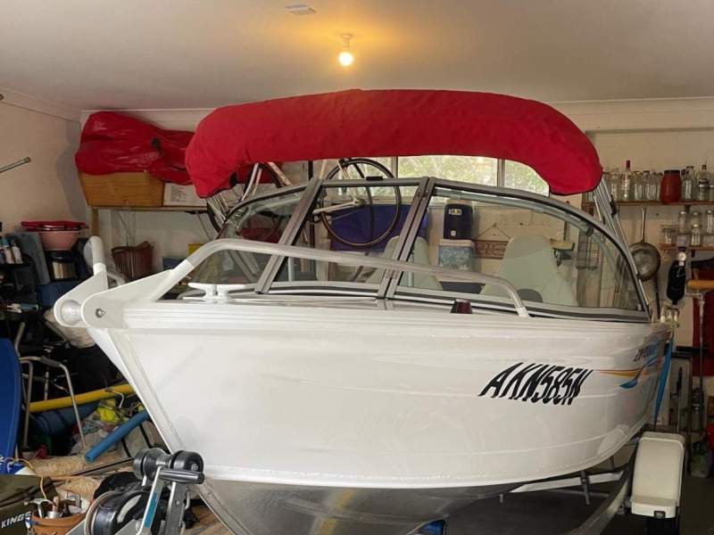 Quintrex 430 Fishabout