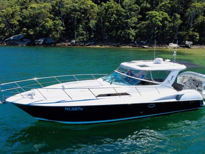 Riviera M400 Sports Cruiser