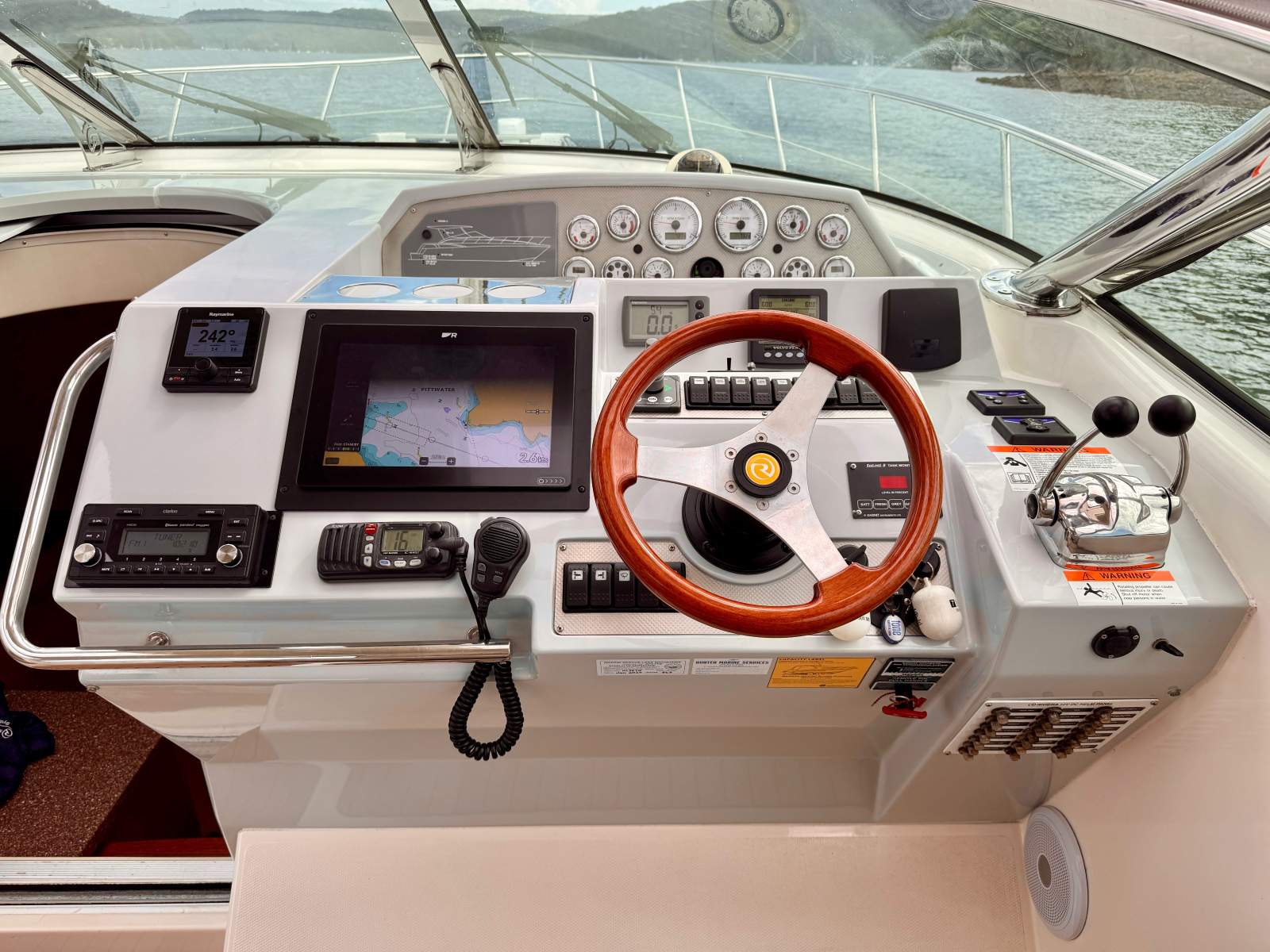 Riviera M400 Sports Cruiser