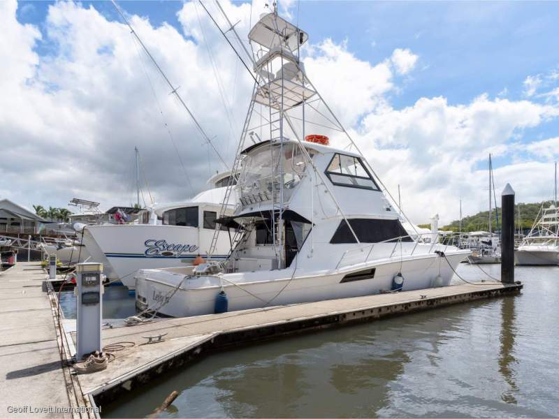 Riviera 51 Enclosed Flybridge LOCATED CAIRNS - IN AMSA SURVEY