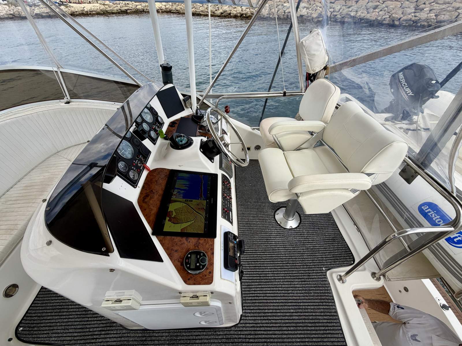 Leeder 40 Flybridge Cruiser