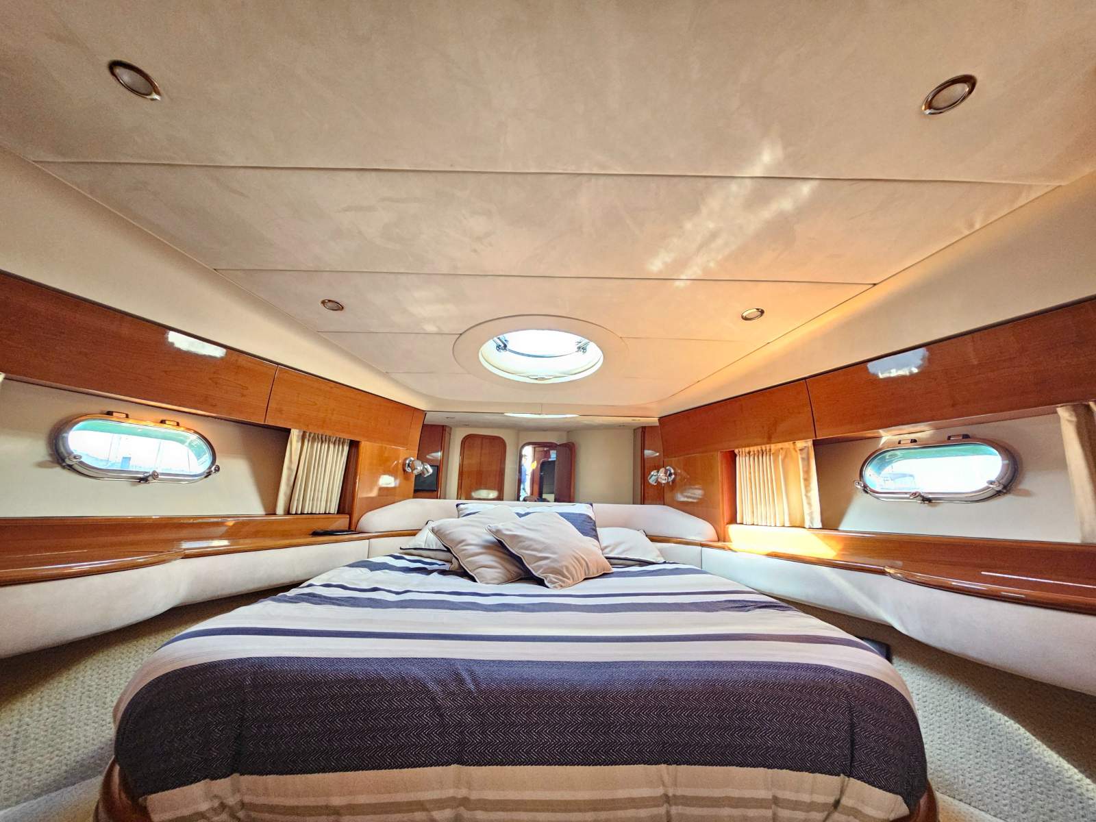 Princess 50 Flybridge Cruiser "Kia Orana"