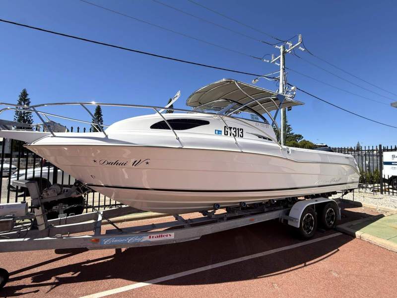 CruiseCraft Explorer 720 - Premium Offshore Performance, includes trailer!