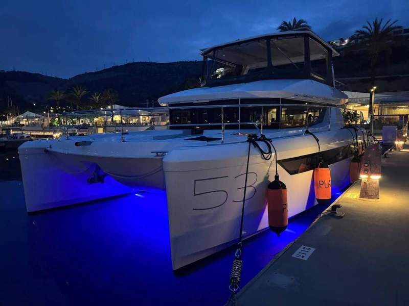 Leopard Catamarans 53 PC