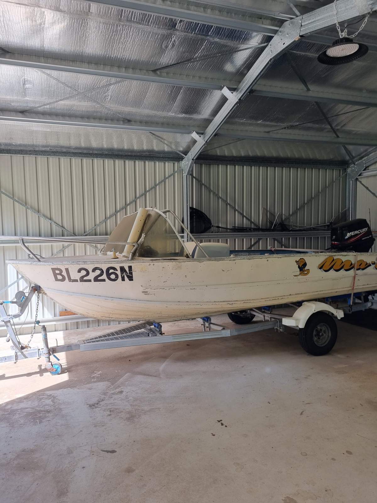 De Havilland Runabout 4.62m with alloy trailer in excellent condition