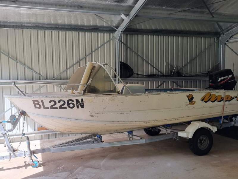 De Havilland Runabout 4.62m with alloy trailer in excellent condition